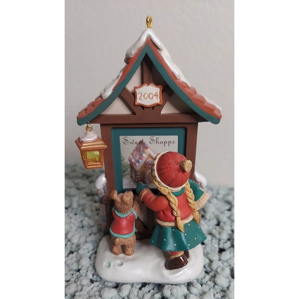 HALLMARK CLUB EXCLUSIVE 2004 CHRISTMAS ORNAMENT THE SWEET SHOPPE